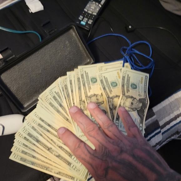 Meet your Posher, John - Picture 2 of 3